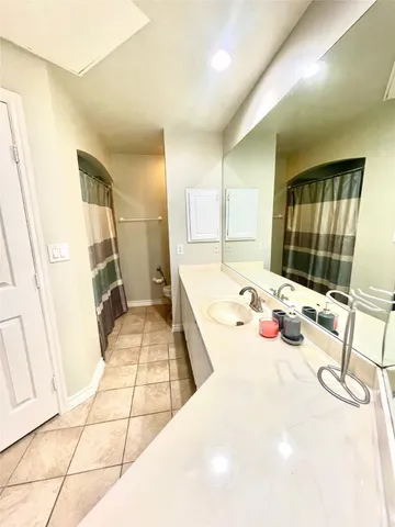 $1,750 | 2400 McCue Road, Unit 326, Houston, TX 77056