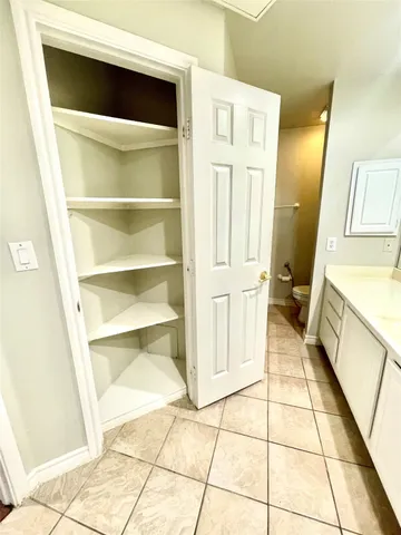 $1,750 | 2400 McCue Road, Unit 326, Houston, TX 77056