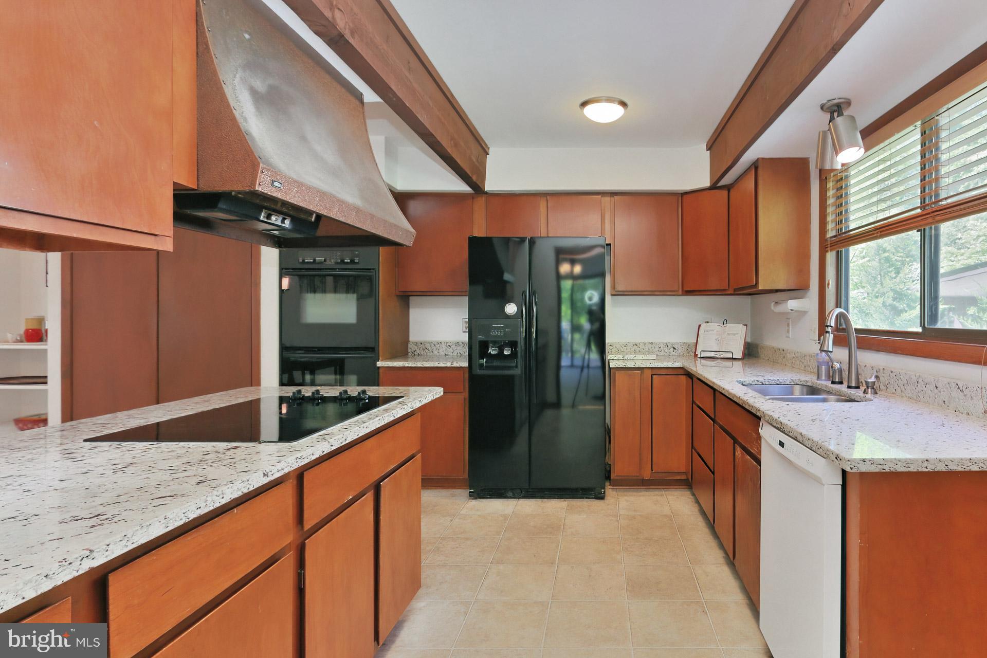 11302 Fieldstone Lane Reston, VA 20191 - Photo 15 of 48