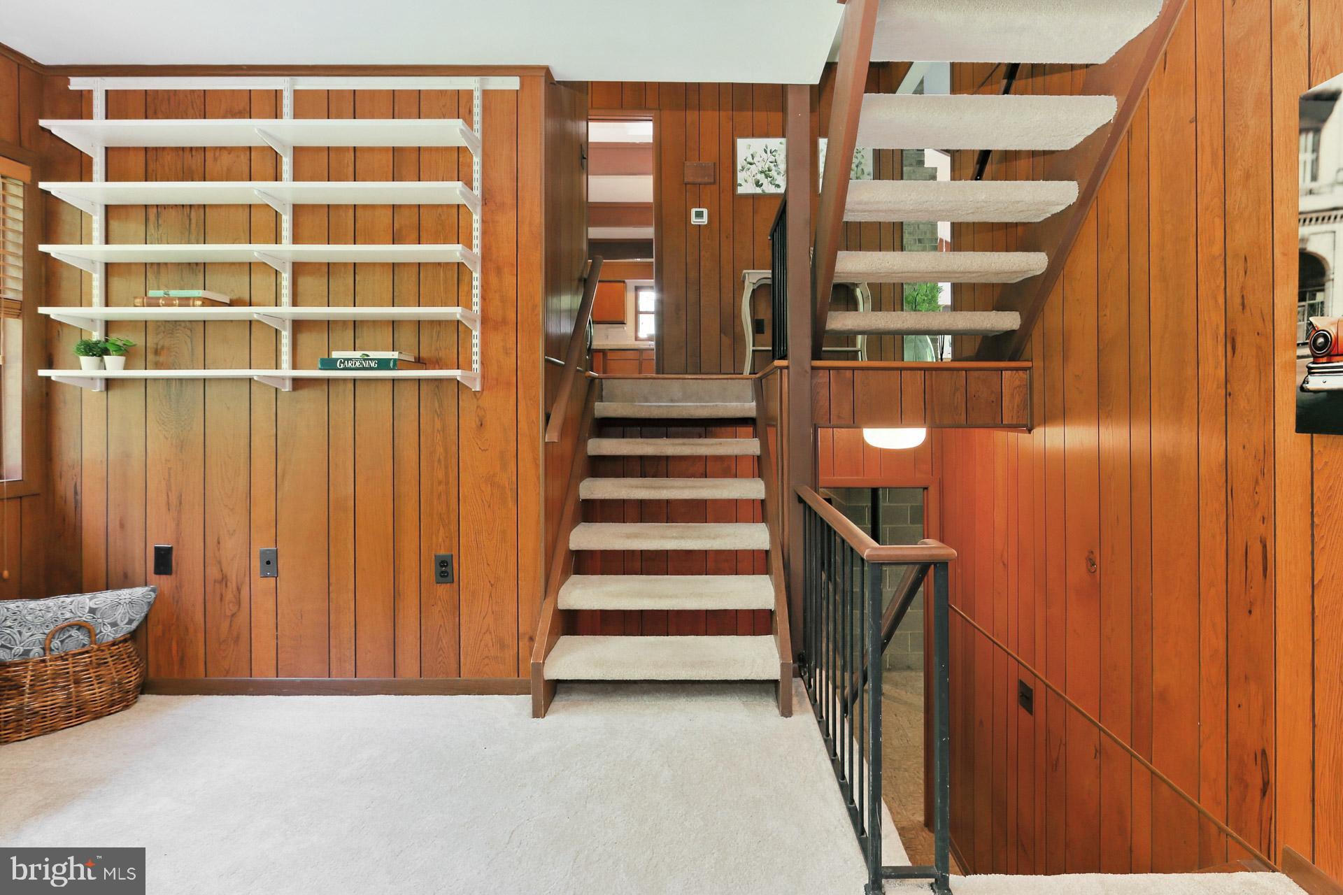 11302 Fieldstone Lane Reston, VA 20191 - Photo 28 of 48 Steps to the Study