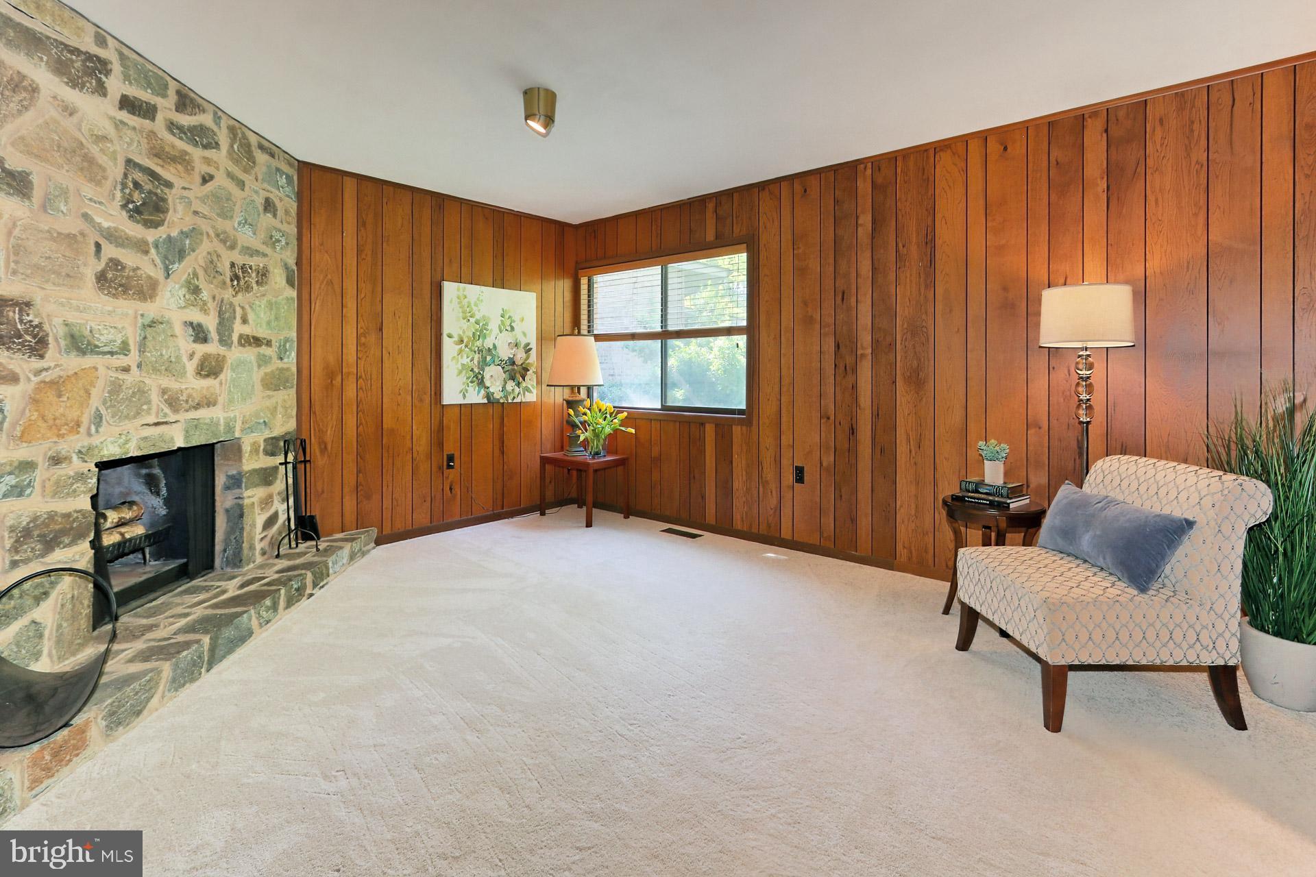 11302 Fieldstone Lane Reston, VA 20191 - Photo 31 of 48 Family Room