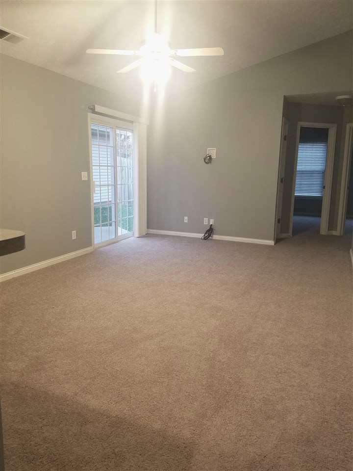 10101 Chatteris Road Evansville, IN 47725 - Photo 3 of 11 Gallery Image 3
