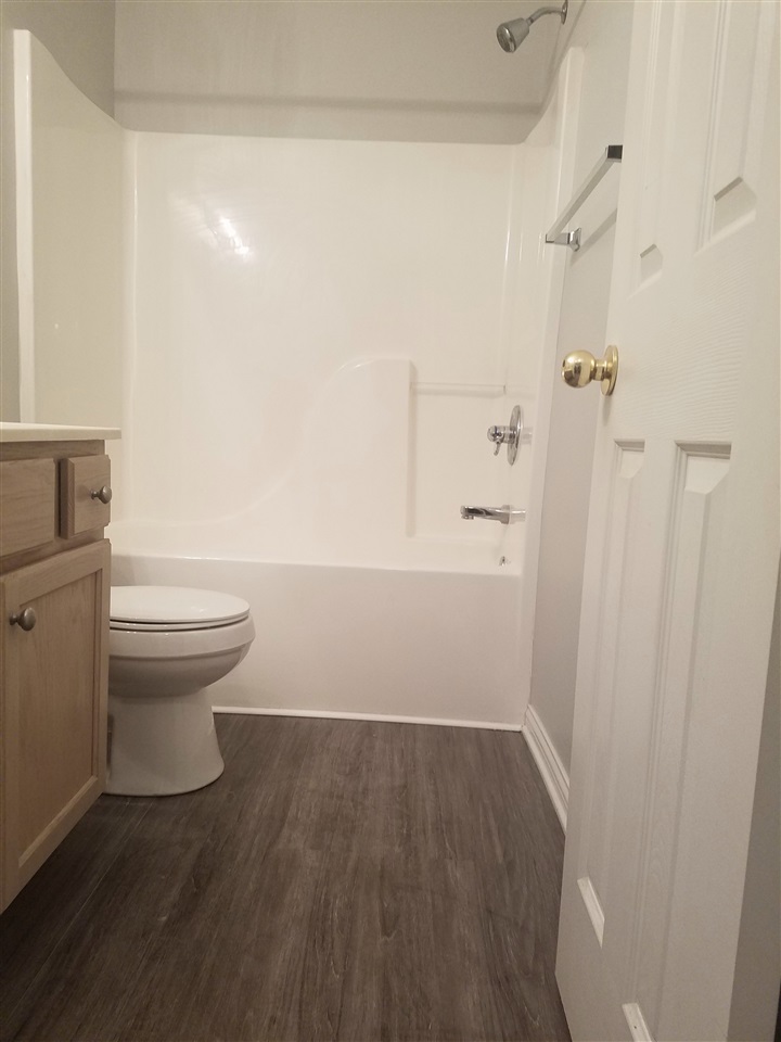 10101 Chatteris Road Evansville, IN 47725 - Photo 4 of 11 Gallery Image 4