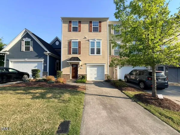 a house view with a outdoor space