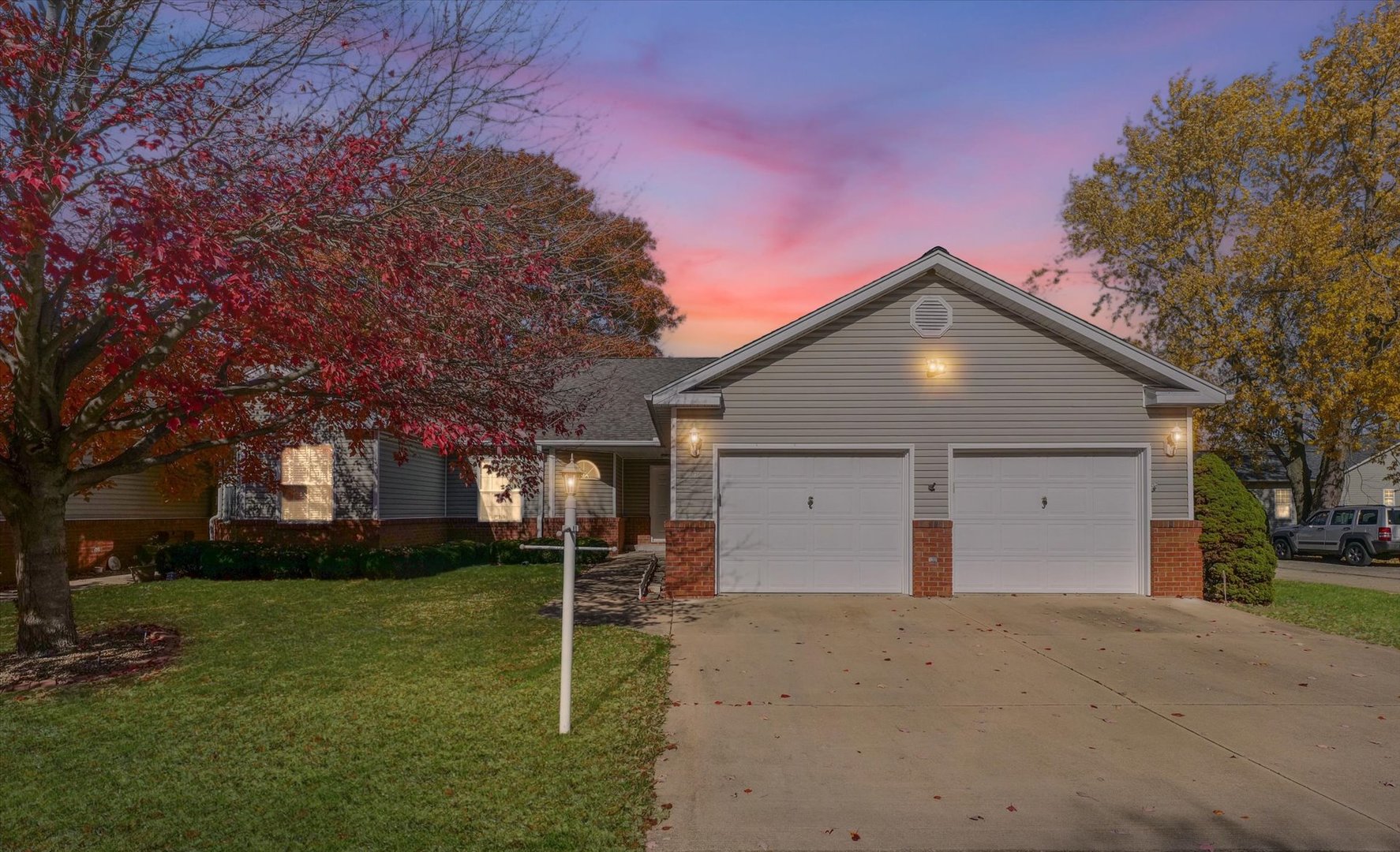 front view of house with a yard