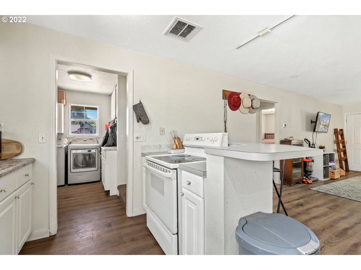 33416 Southwest Em Watts Road Scappoose, OR 97056 - Photo 12 of 32 Gallery Image 12