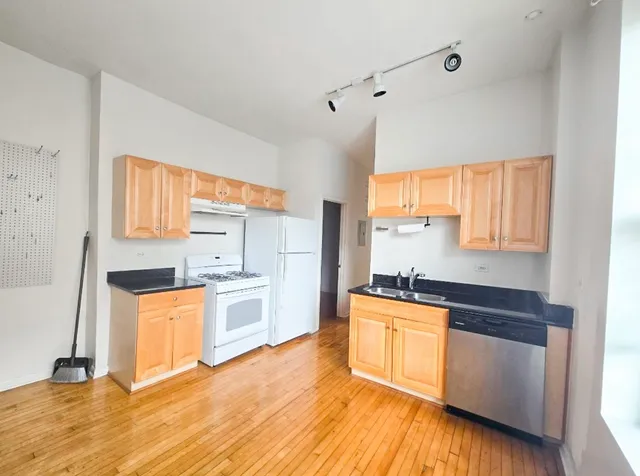 $1,750 | 2610 West Thomas Street, Unit 1F, Chicago, IL 60622