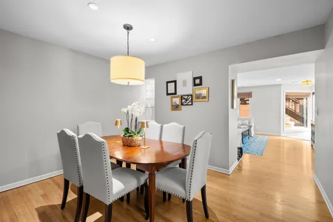 $425,000 | 1622 North St Michaels Court, Unit 1622, Chicago, IL 60614