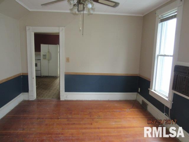 646 3rd Avenue South Clinton, IA 52732 - Photo 8 of 11 Gallery Image 8