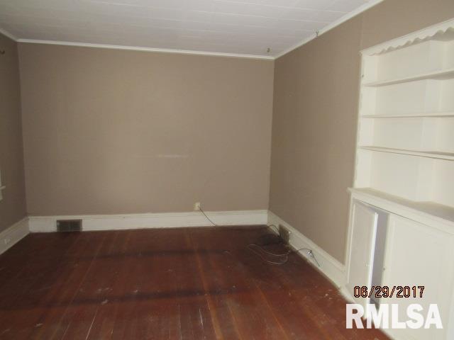 646 3rd Avenue South Clinton, IA 52732 - Photo 9 of 11 Gallery Image 9