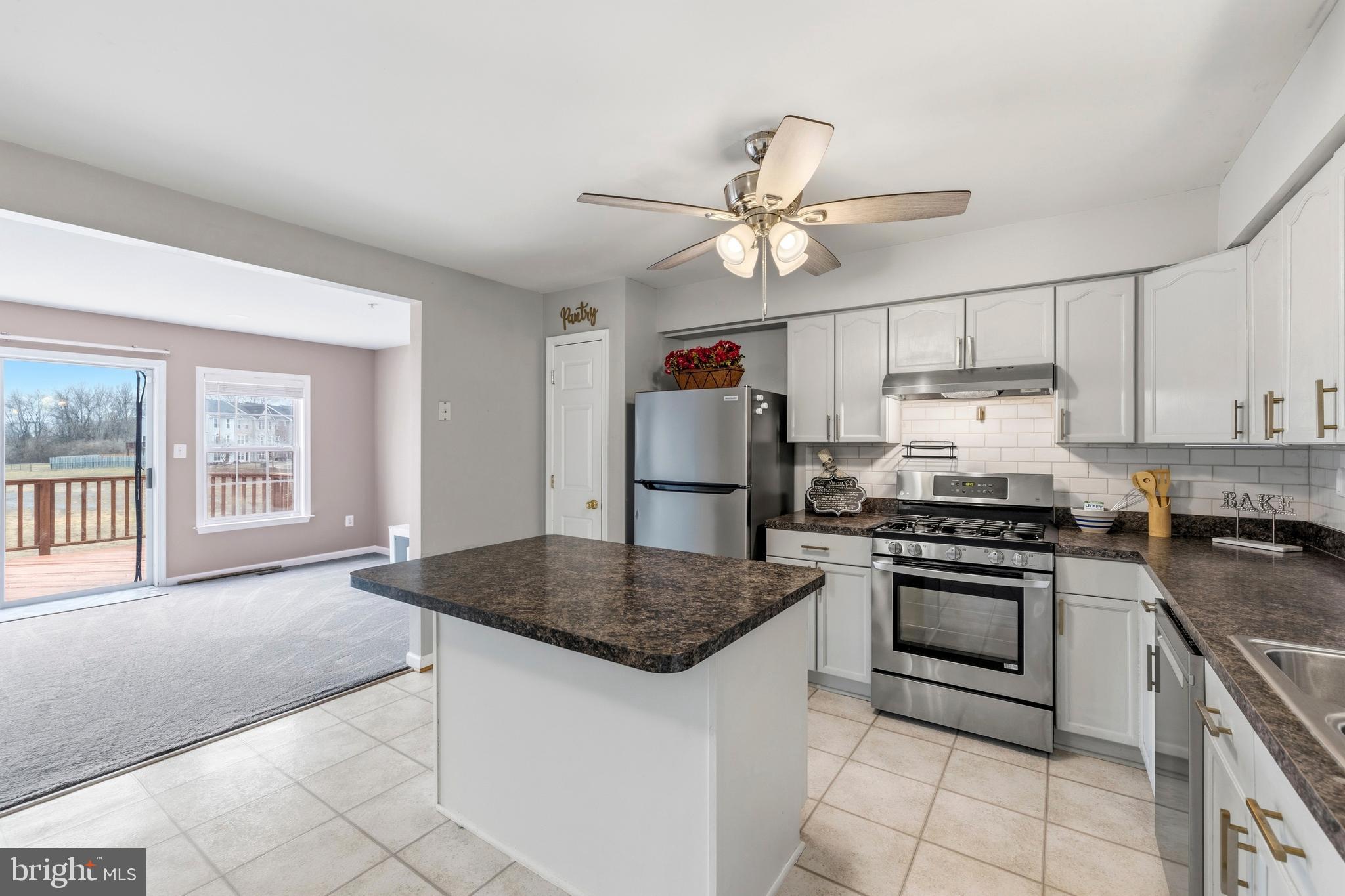 2030 Rosecrans Court Frederick, MD 21702 - Photo 6 of 33 Kitchen