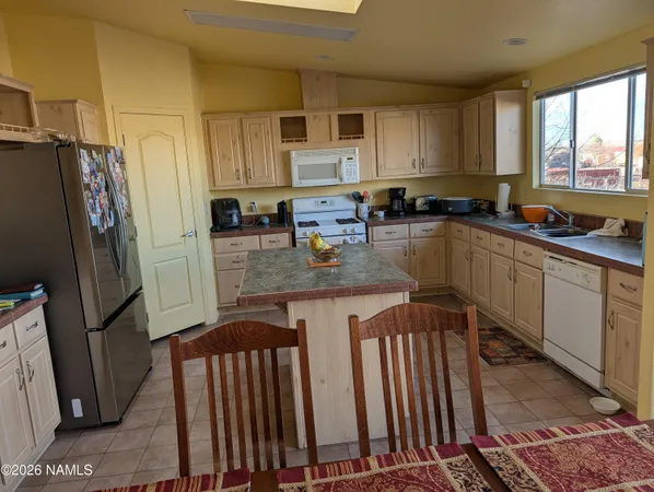 $350,000 | 1126 Valley View Drive, Taylor, AZ 85939