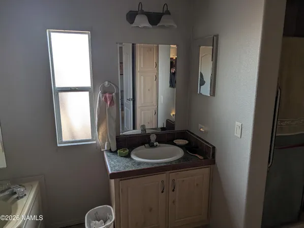 $350,000 | 1126 Valley View Drive, Taylor, AZ 85939