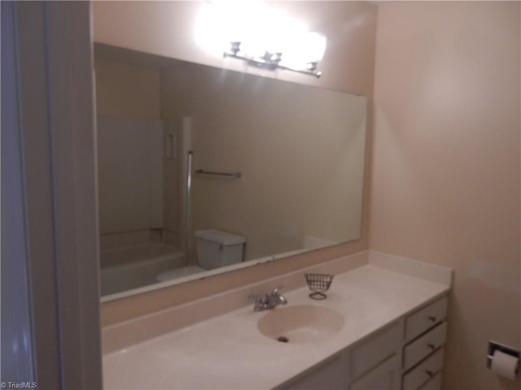 524 Lindley Road Greensboro, NC 27410 - Photo 14 of 17 Gallery Image 14