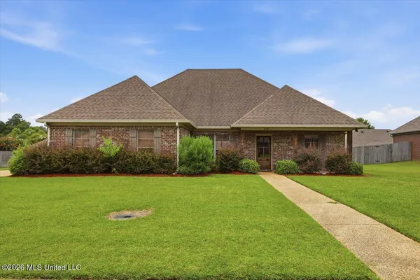 $314,900 | 430 Rolling Hills Circle, Brandon, MS 39042
