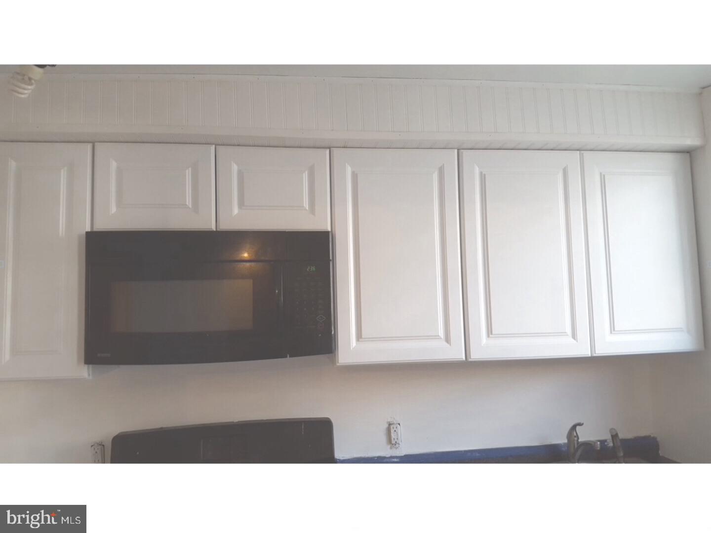 283 Sanford Road Upper Darby, PA 19082 - Photo 4 of 24