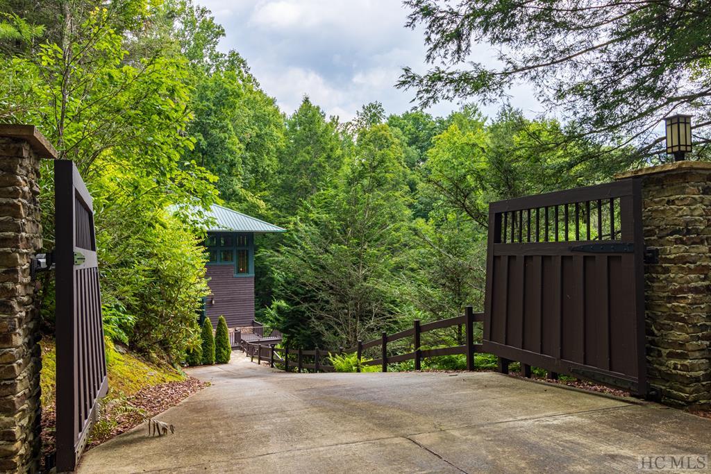 685 Gold Mine Road Highlands, NC 28741 - Photo 2 of 63 Gallery Image 2