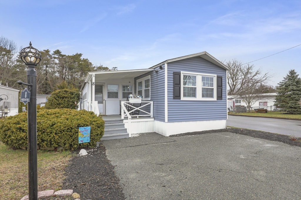 a view of house and outdoor space