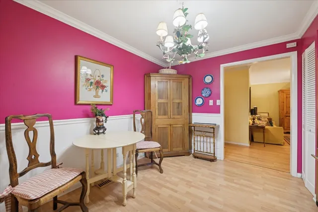 $349,500 | 411 Ashland Avenue, Unit 1A, River Forest, IL 60305