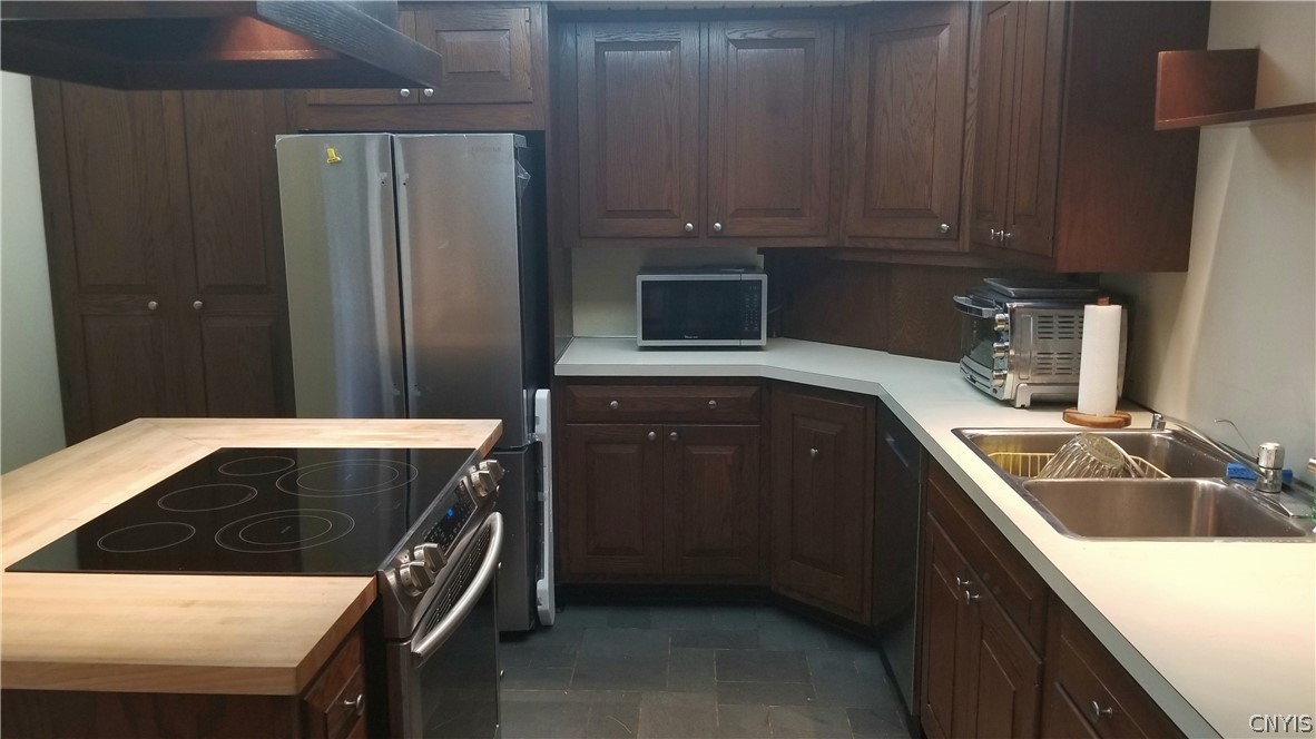 5086 Limeledge Road Camillus, NY 13060 - Photo 11 of 34