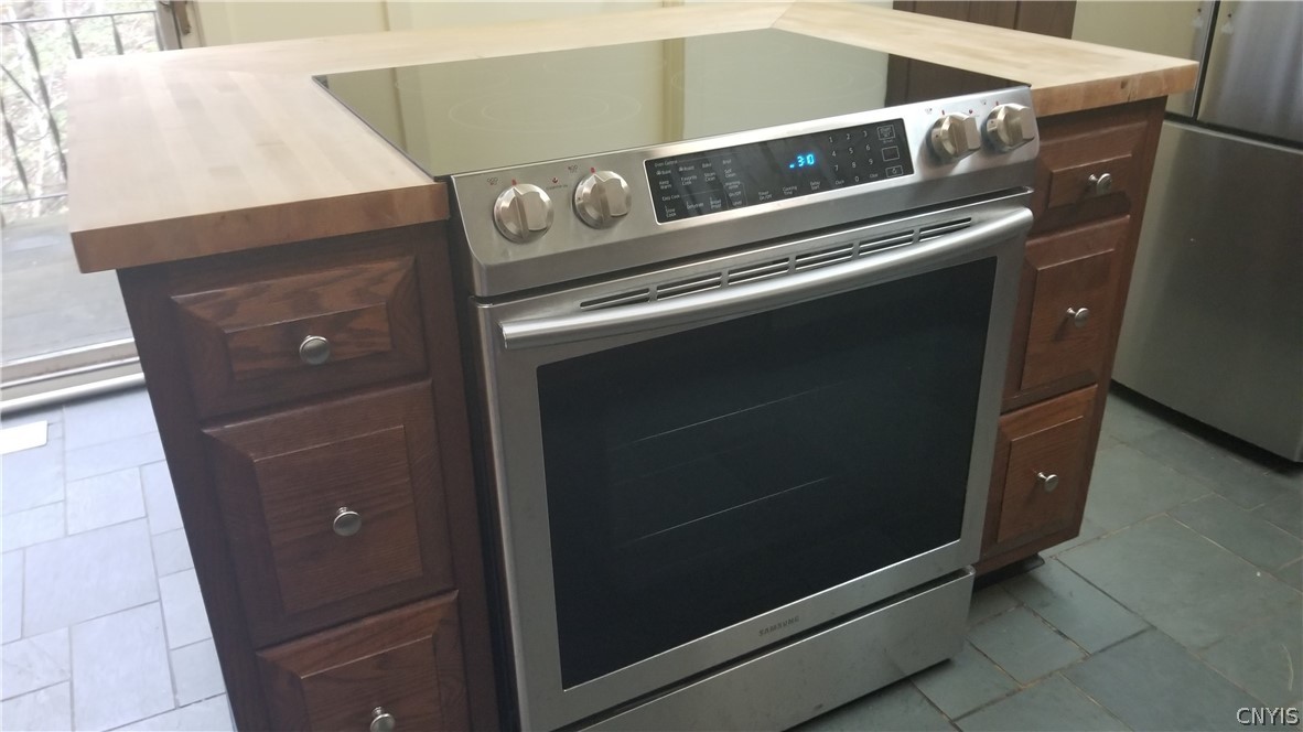 5086 Limeledge Road Camillus, NY 13060 - Photo 13 of 34