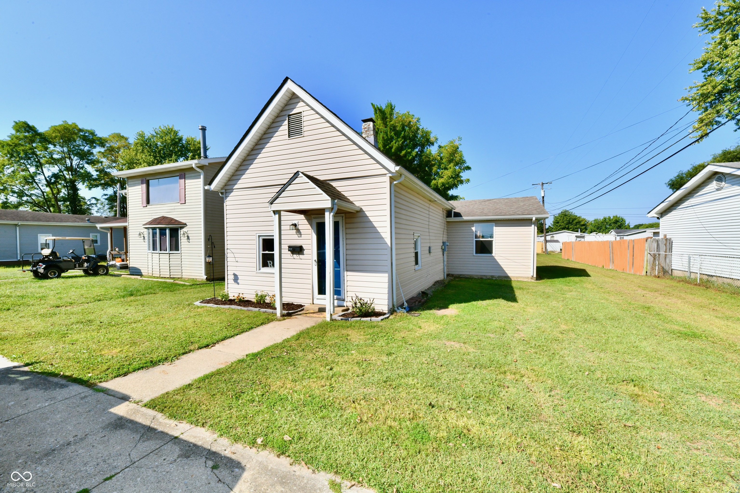 606 South Pleasant Street Edinburgh, IN 46124 - Photo 2 of 35