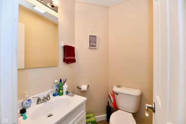 $175,000 | 606 South Pleasant Street, Edinburgh, IN 46124