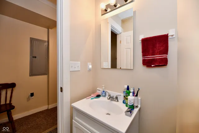 $175,000 | 606 South Pleasant Street, Edinburgh, IN 46124