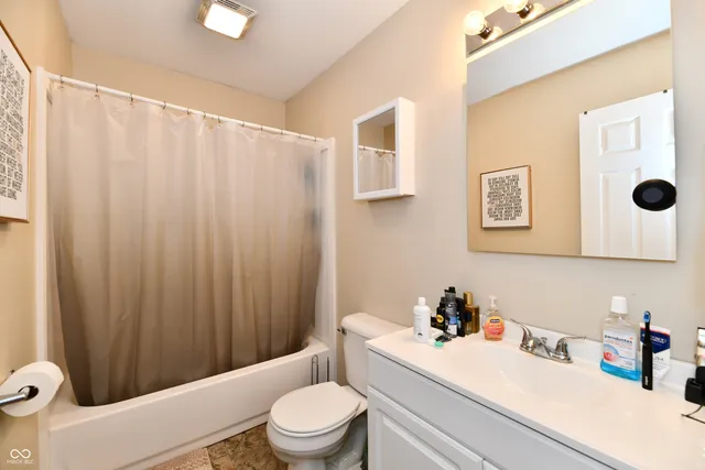 $175,000 | 606 South Pleasant Street, Edinburgh, IN 46124