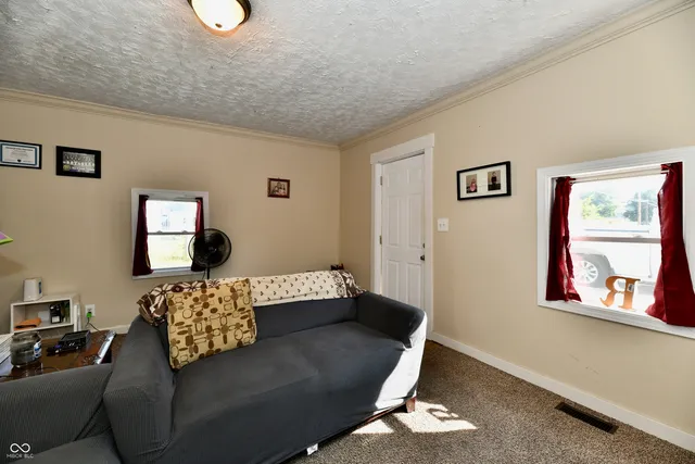 $175,000 | 606 South Pleasant Street, Edinburgh, IN 46124