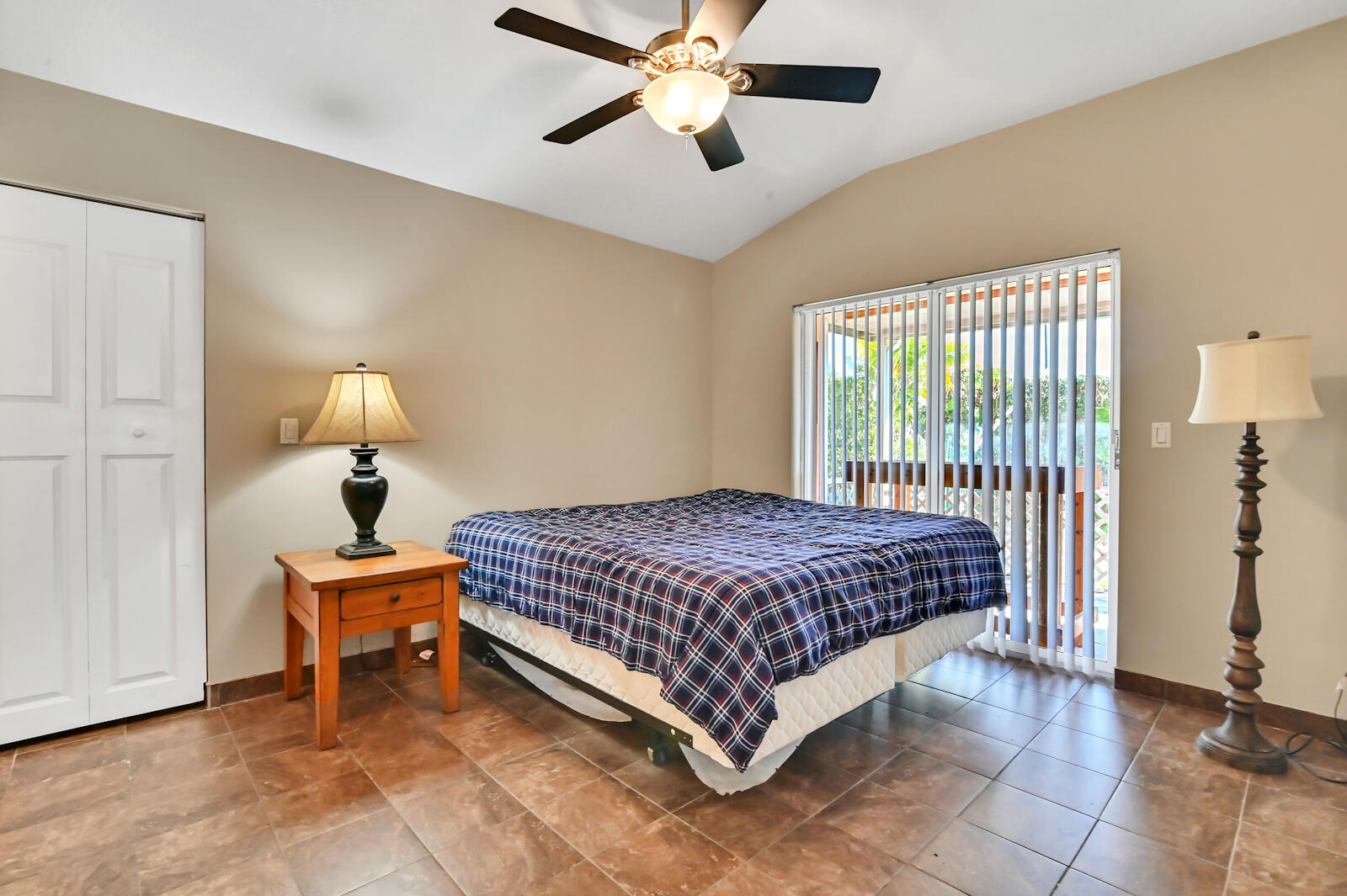 1077 Via Jardin Riviera Beach, FL 33418 - Photo 15 of 20 15 Bedroom 01