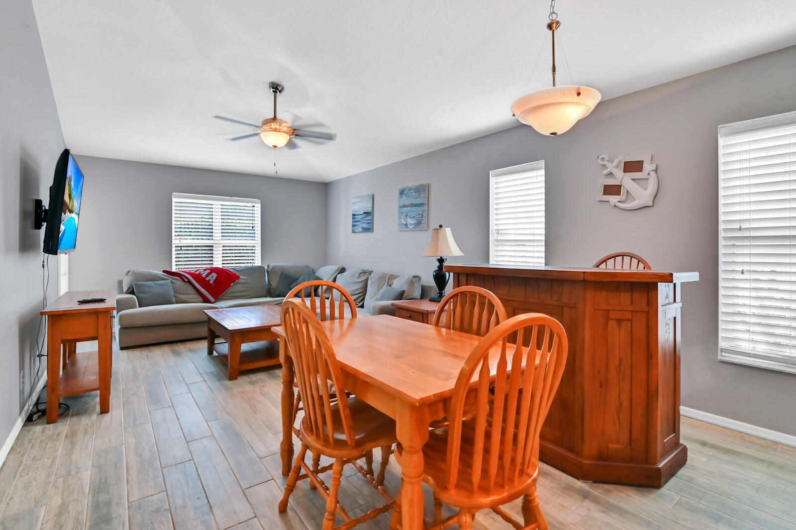 1077 Via Jardin Riviera Beach, FL 33418 - Photo 7 of 20 11 Dining room 02
