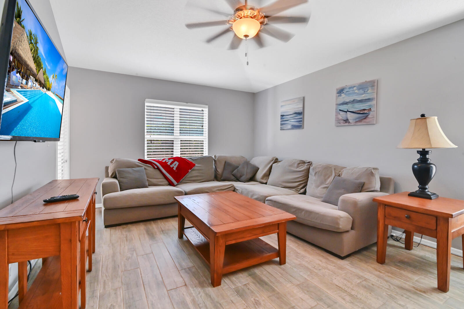 1077 Via Jardin Riviera Beach, FL 33418 - Photo 9 of 20 12 Living room 01