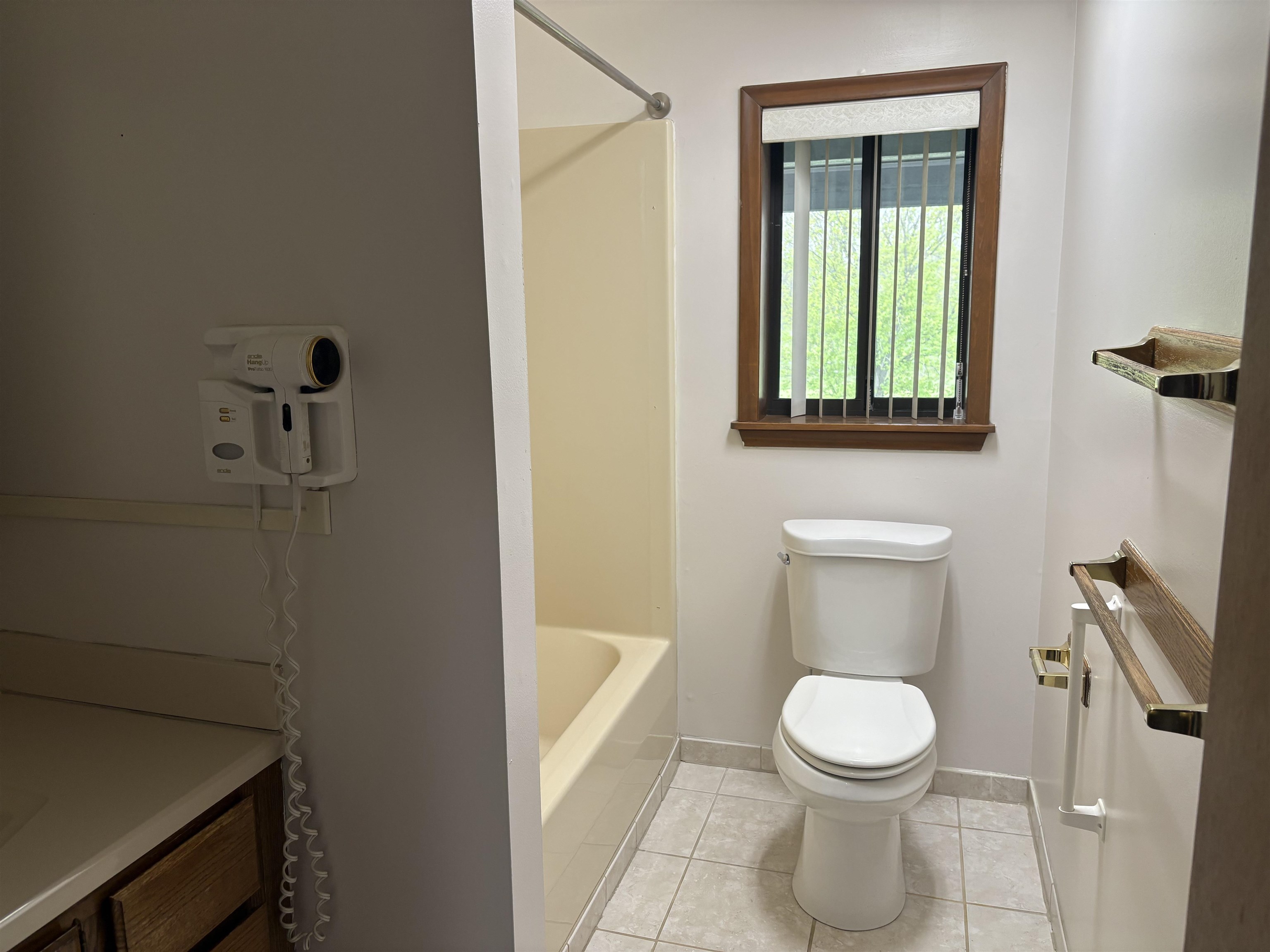 1390 Flushing Road Flushing, MI 48433 - Photo 24 of 33