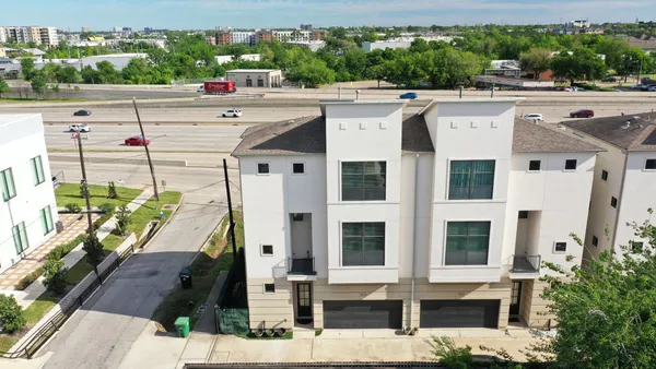$3,150 | 1814 Thompson Street, Houston, TX 77007