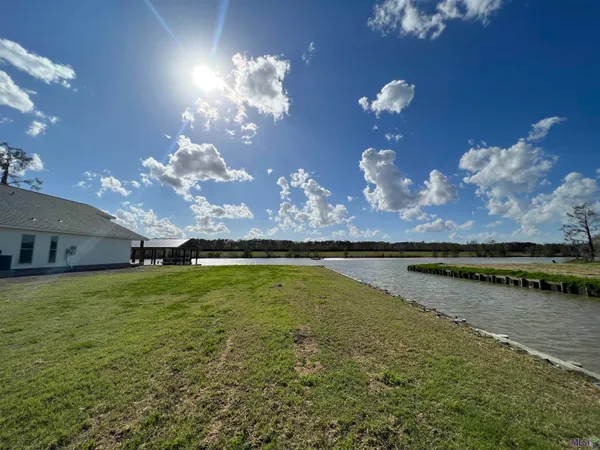 $250,000 | 128 Pier 19 Drive, Pierre Part, LA 70339