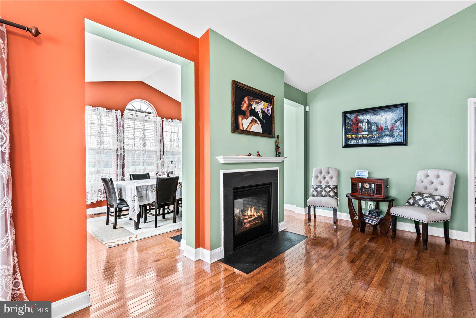 2077 Chesterfield Road Locust Grove, VA 22508 - Photo 11 of 46 Living Room