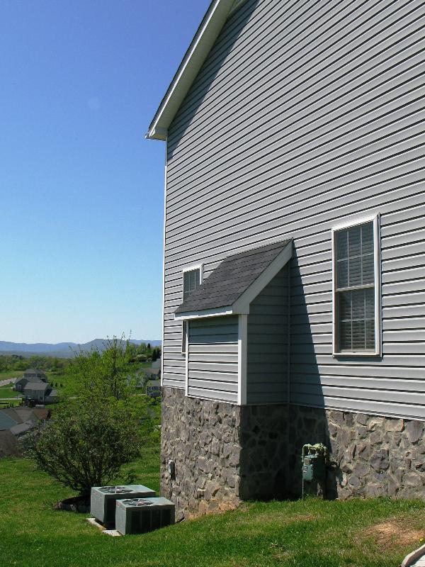 5708 Cortland Road Roanoke, VA 24019 - Photo 25 of 25 Side