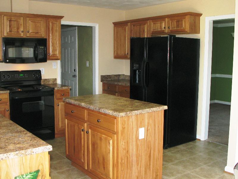 5708 Cortland Road Roanoke, VA 24019 - Photo 9 of 25 Kitchen