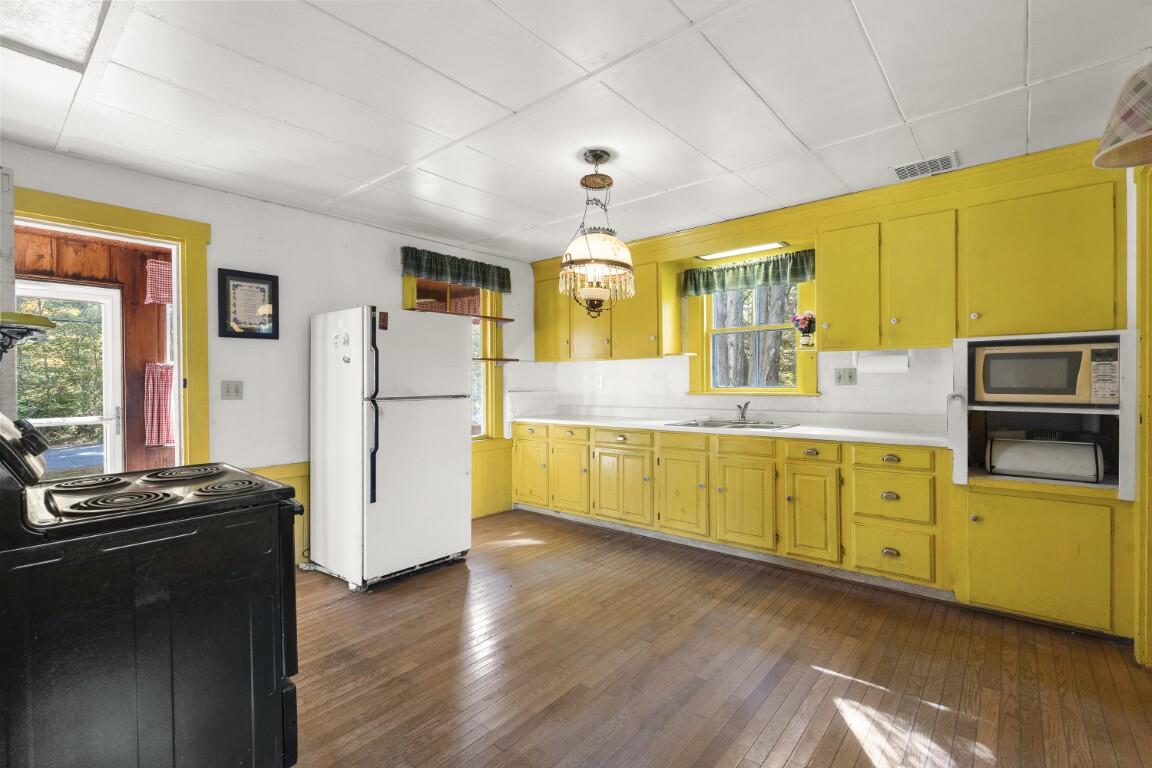 576 Back River Road Boothbay, ME 04537 - Photo 11 of 61 12