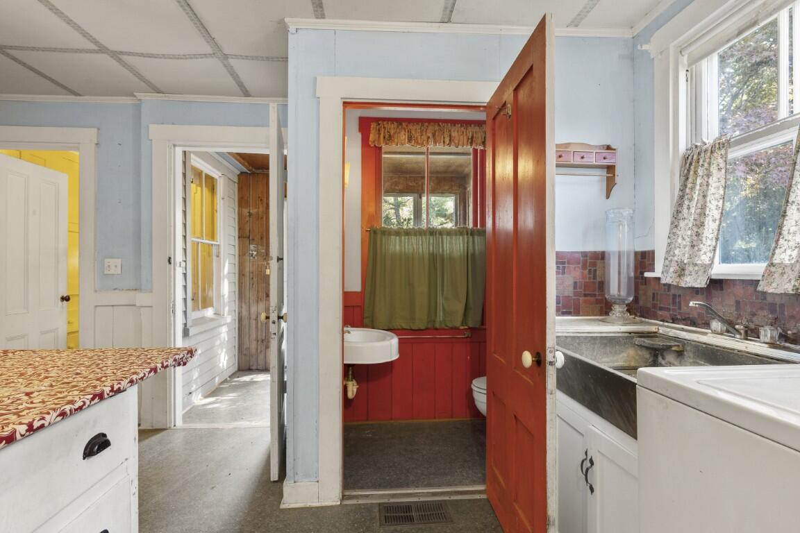 576 Back River Road Boothbay, ME 04537 - Photo 19 of 61 20