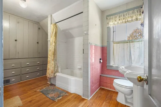 $895,000 | 576 Back River Road, Boothbay, ME 04537