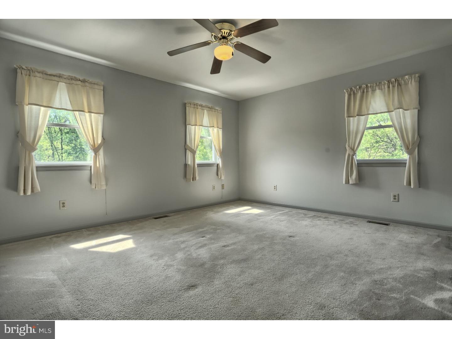27 Meadow Ridge Road Temple, PA 19560 - Photo 11 of 25 Gallery Image 11