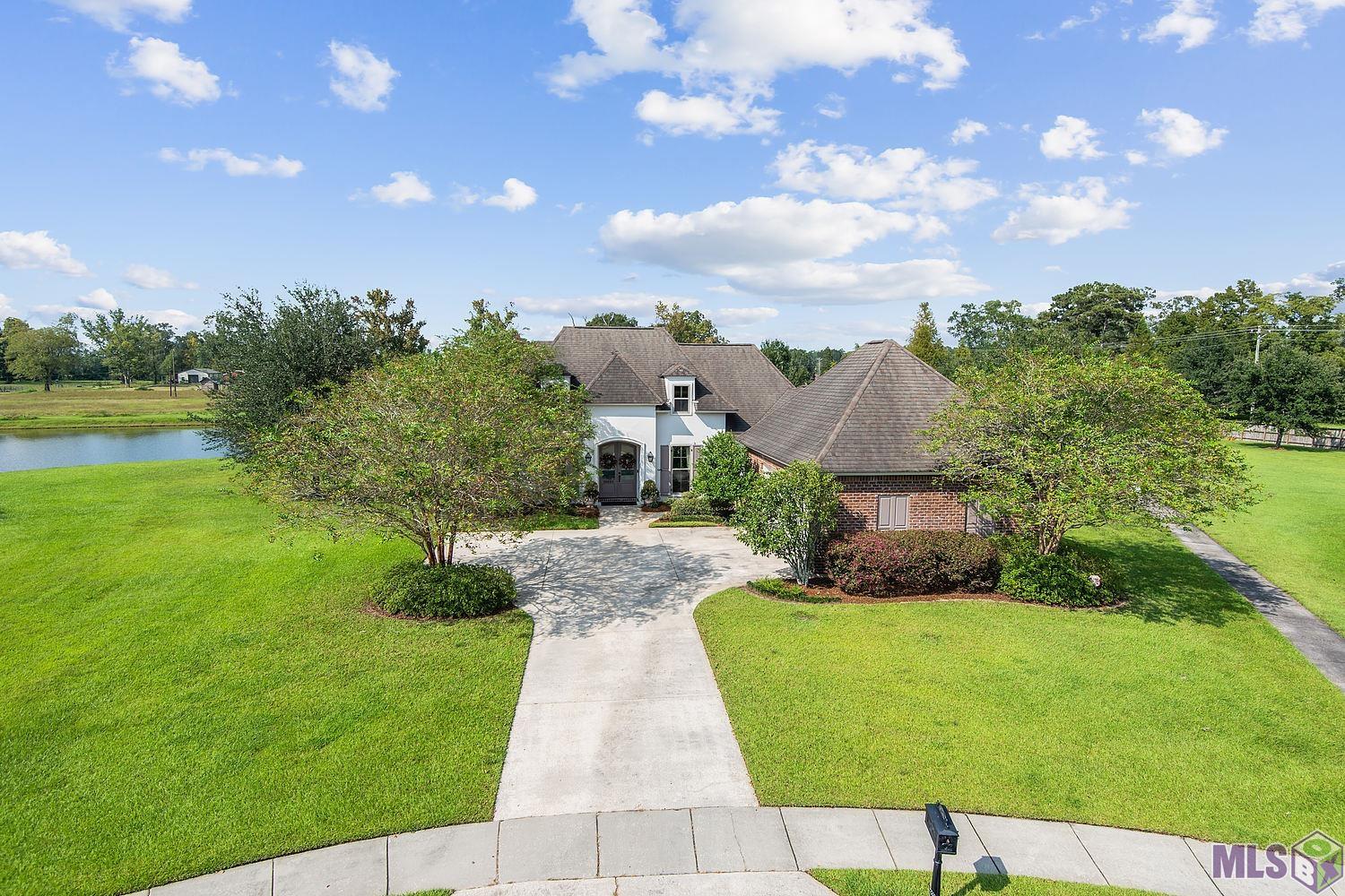Very large homesite