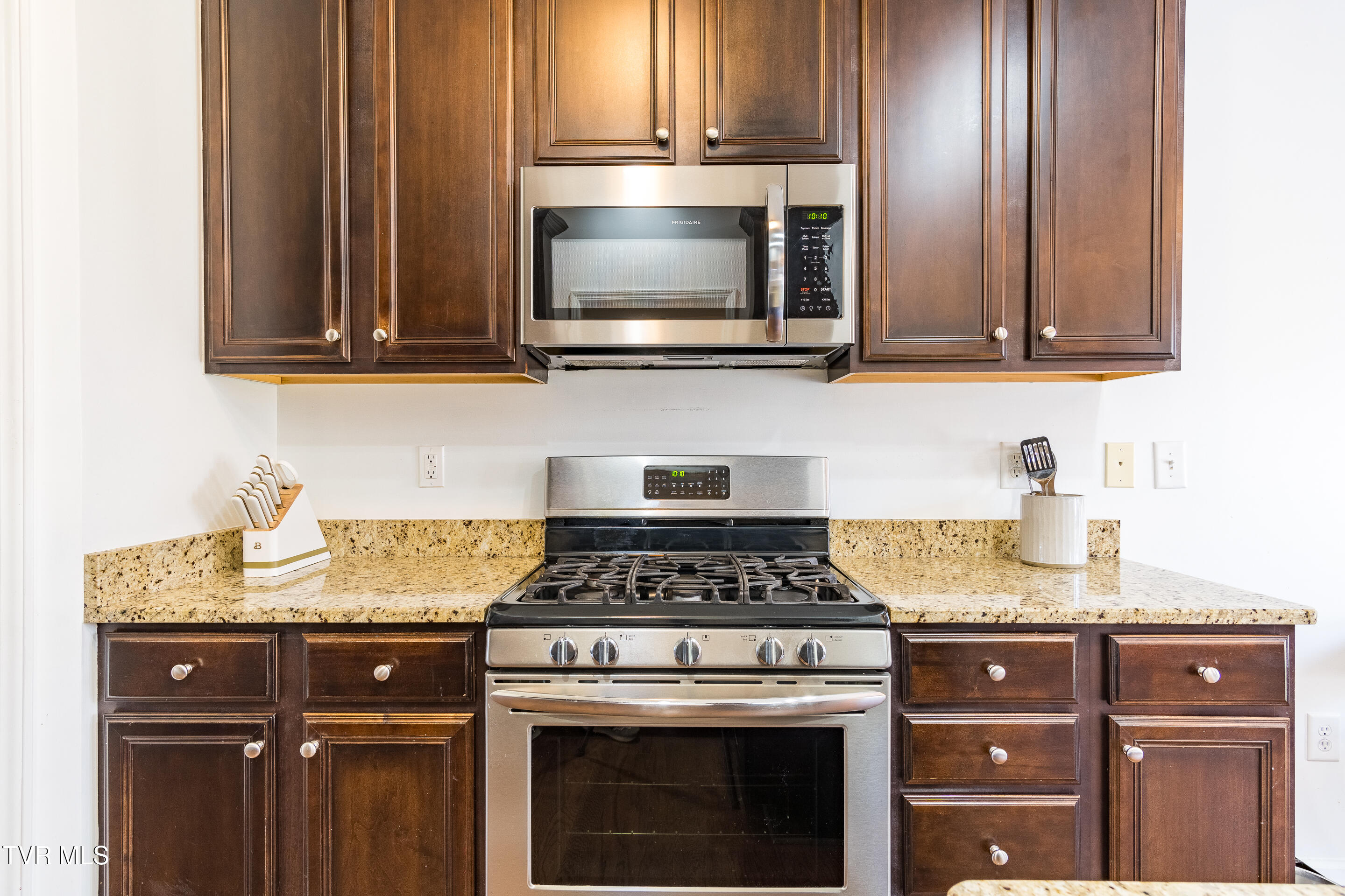 811 Hackney Road Johnson City, TN 37615 - Photo 16 of 35 interior-8 - Copy