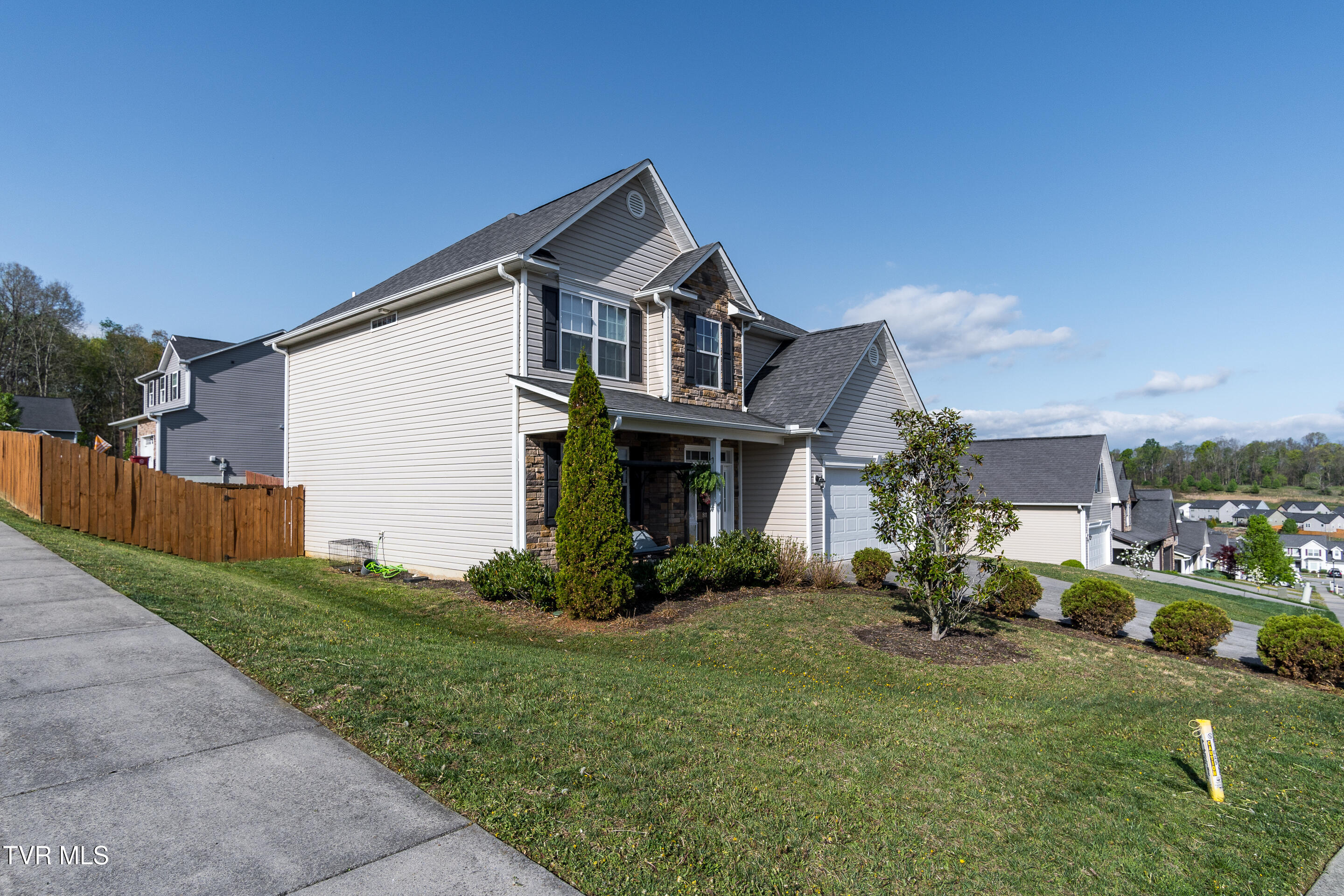 811 Hackney Road Johnson City, TN 37615 - Photo 35 of 35 exterior-5 - Copy