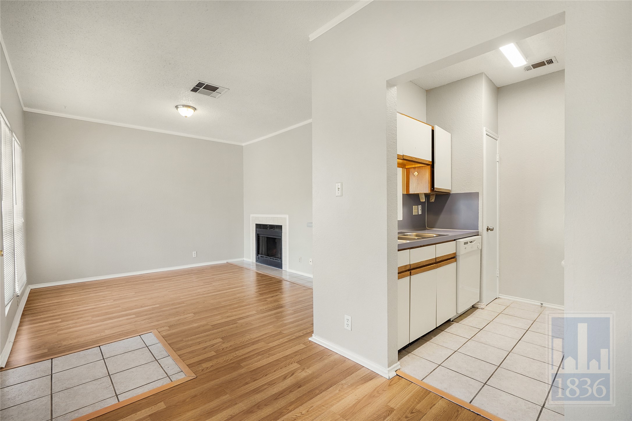2804 Rio Grande Street, Unit 303 Austin, TX 78705 - Photo 6 of 25