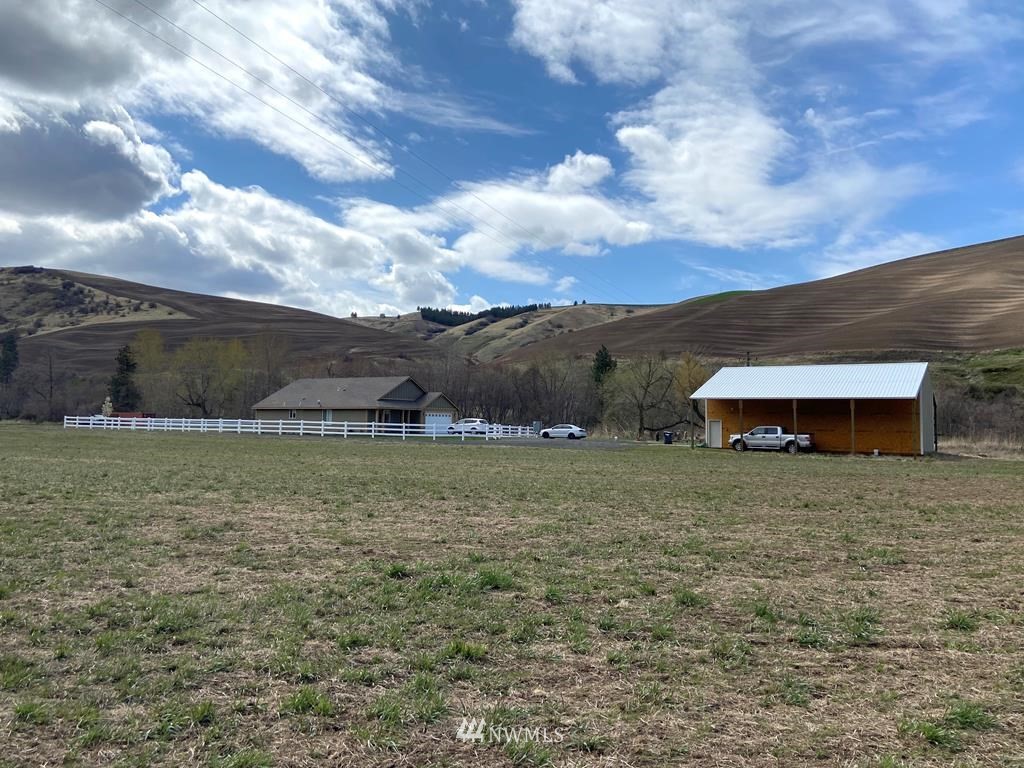 252 South Touchet Road Dayton, WA 99328 - Photo 1 of 28 Gallery Image 1
