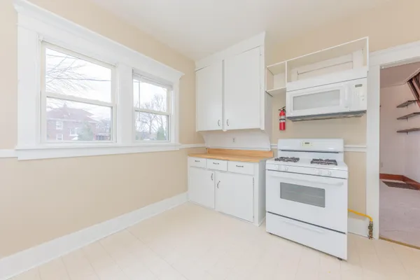 $183,900 | 35324-326 Chestnut Street, Wayne, MI 48184