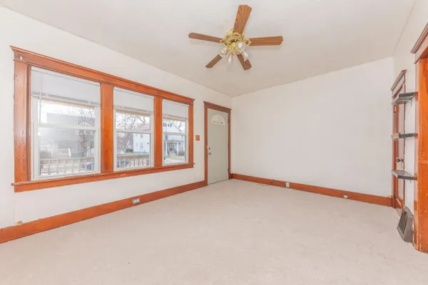 $183,900 | 35324-326 Chestnut Street, Wayne, MI 48184